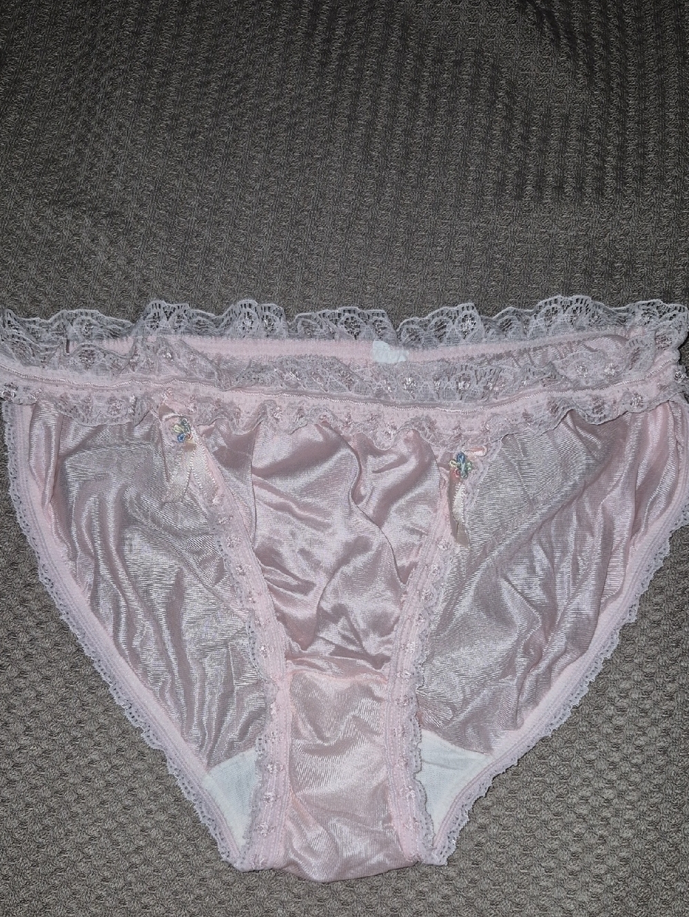 Vintage Med Pale Pink Satin Lace Bikini Panty